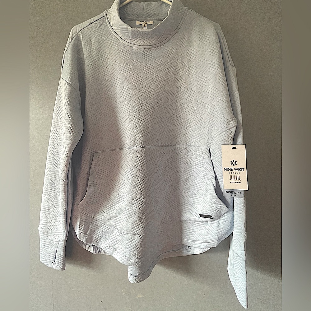 NWT Light Blue Nine West Long Sleeve Shirt with Front Pocket Women’s Size Large